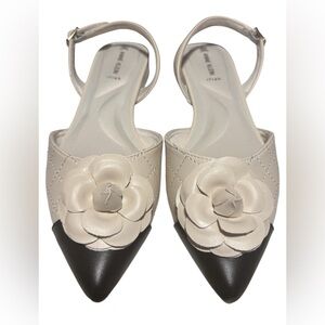 Anne Klein Kadi white and black flat dress shoes Women’s Size 8 New
